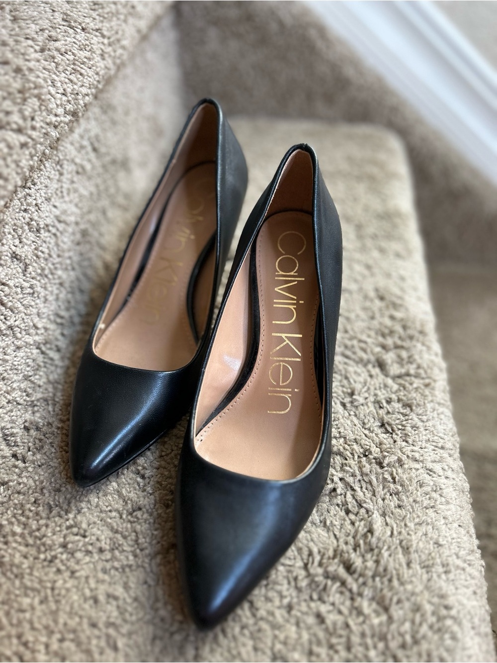 Calvin Klein Kirstin pumps in black